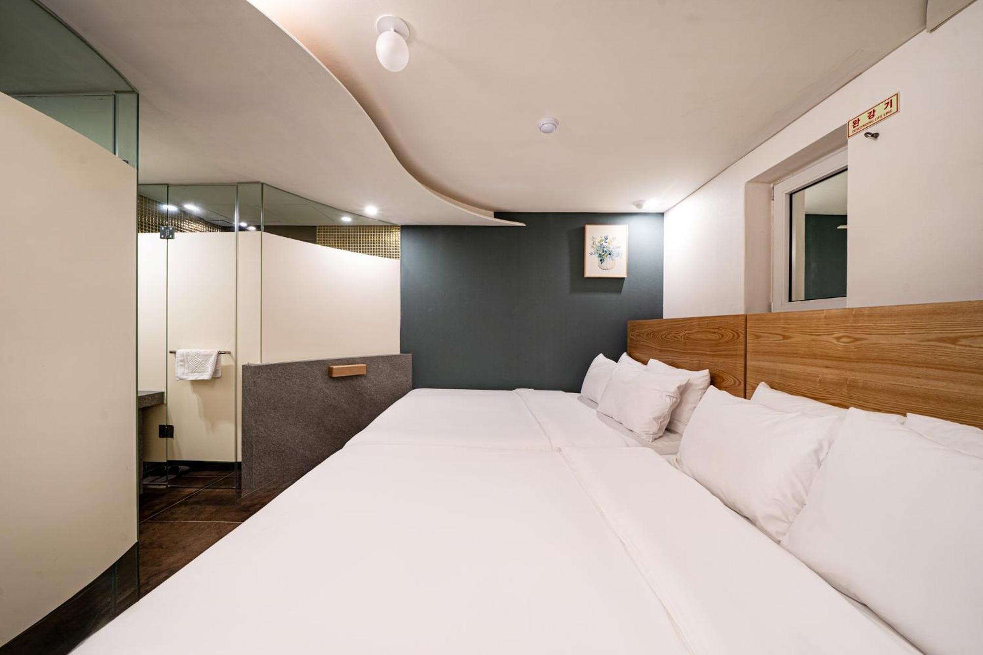 Simplestay Hotel In Jongno Seoul Exterior photo