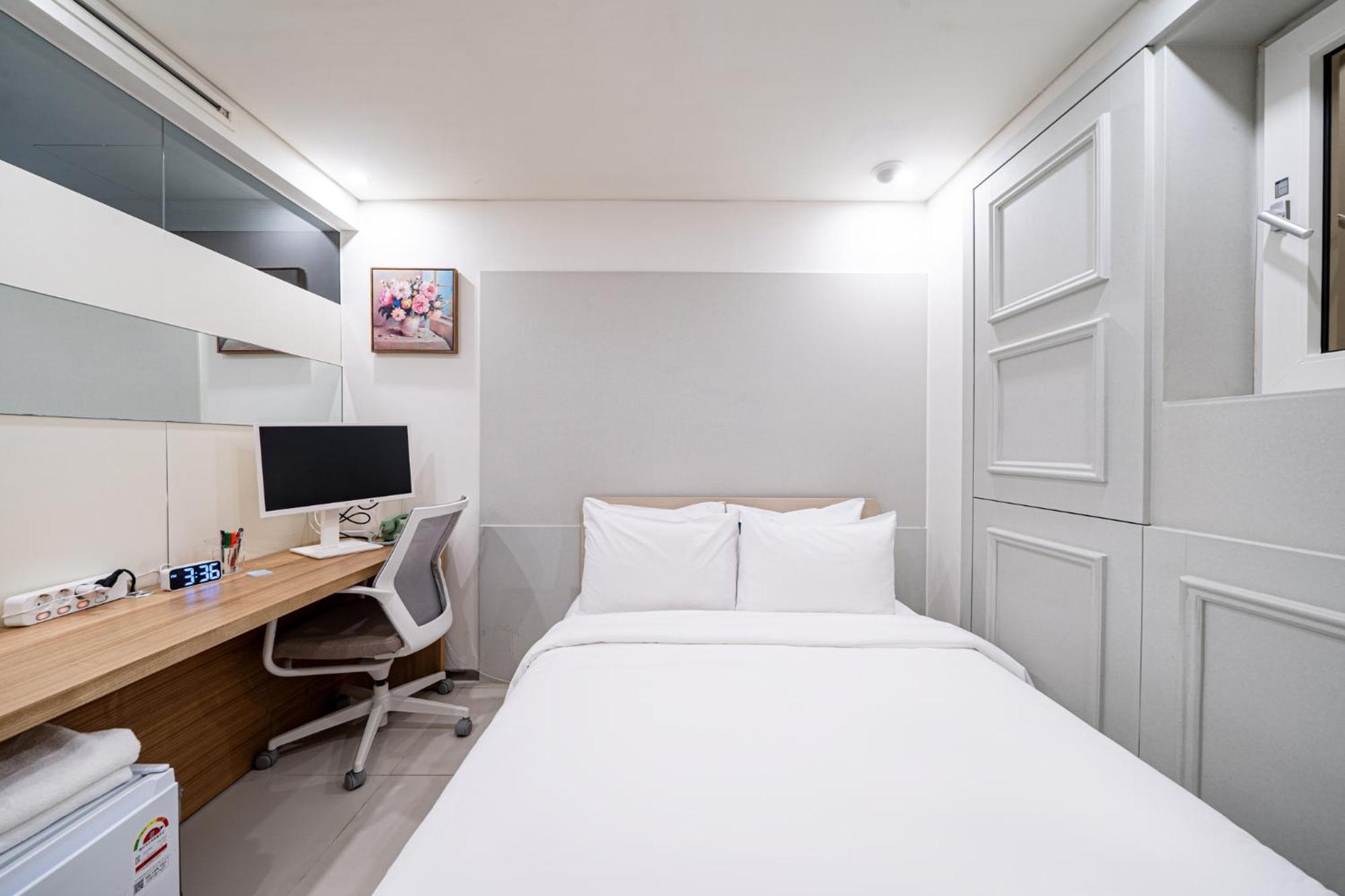 Simplestay Hotel In Jongno Seoul Exterior photo
